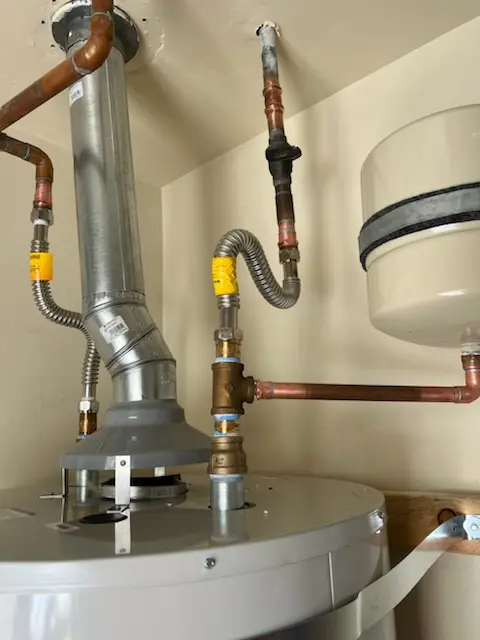 Water heater installation and plumbing repair in Franklin Forge